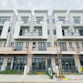 Bán nhà shop huose 4 tầng chân đế chung cư vị trí đắc địa nằm tại centa diamond thành phố từ sơn