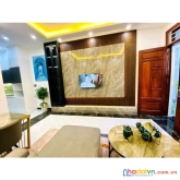 Cần bán nhà riêng phố trần thái tông 30m ra phố, nhà đẹp ổn định ở luôn.