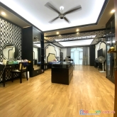 Bán nhà ngõ ô tô tránh phố trung kính cầu giấy, 60m2, mặt tiền 5.5m, giá 15.5 tỷ