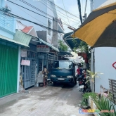 Hxh đỗ cổng - 4 tầng - 40m2 - giá 3.810 tỷ