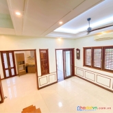 Bán nhà phố trung kính, cầu giấy,lô góc, vỉa hè rộng, ô tô tránh, kinh doanh mọi loại hình