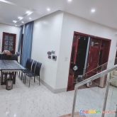 Bán nhà phân lô hoàng quốc việt - nghĩa đô cầu giấy. ô tô. dt 80m. giá 12,5 tỷ