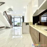 Nhà mới hẻm âu dương lân f3,q8 giá: 4tỷ100 bớt lộc
