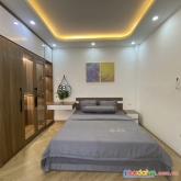 Bán gấp ngõ 165 cầu giấy, rất hiếm, 10m ra ô tô tránh, ba bước ra phố, 41m2 nhỉnh 5 tỷ