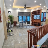 5,6 tỷ nhà hoàng văn thái 38m,5t,ô tô vào nhà,lô góc 2 thoáng cực đẹp