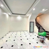 Bán nhà phố chùa láng! 40m2 x 4tầng x mt 5,6m
giá hơn 4tỷ...