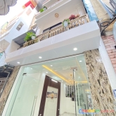 Bán nhà lạc long quân, cầu giấy 2 thoáng, gần ô tô, ngõ nông, tặng full nội thất  45m giá 4.7 tỷ