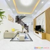 Bán nhà cầu giấy - dân xây - tặng nội thất - giáp hồ tây - dt: 45m - 4 tầng - 4 p. ngủ.
