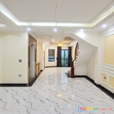 Bán nhà phố nguyên hồng, phân lô, ô tô tránh, 50m2 x 4 tầng, 13.2 tỷ