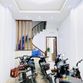 Bán nhà cách mặt phố nguyễn trãi 20m , gồm 10p kk xây 6 tầng , vừa ở vừa cho thuê tháng thu gần