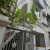 Bán nhà phố lạc long quân gara ô tô, lô góc, 50m ra phố lớn, 135m chỉ 11.5 tỷ