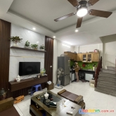 Bán nhà đường kim giang, hoàng mai dt 35m2 x 5 tầng giá 3,2 tỷ