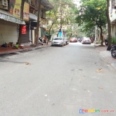 Cho thuê nguyên căn đầm trấu, hai bà trưng, 55m2x4txmt4, 2 mặt đường, oto đỗ trước sau, vỉa hè