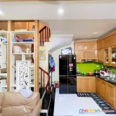 Cần bán gấp nhà 5 tầng - phố hoàng mai - ôtô đậu cổng - dt:4o,2m2 sổ đỏ - 4 phòng ngủ - giá : 3 x