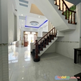 Nhà ngộp 1 trệt 1 lầu phường bửu hòa giá cực rẻ đường xe hơi 74m2