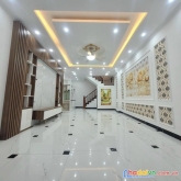 Bán nhà ngõ thái thịnh 1, nhà lô góc 42m2 x 6 tầng, giá 5 tỷ x. lh không chín một năm 130268.