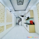 Bán nhà 5 tầng36 m2 mới đẹp ngõ 43 phố trung kính nhỉnh 3 tỷ.