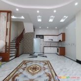 Bán nhà tư đình long biên 41 m2 * 5 tầng * 3 tỷ 7 tặng đủ nt, công năng sử dụng hoàn hảo