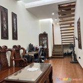 Nhà lô góc cự lộc, ngõ nông,  sổ đỏ 20m2. 4 tầng 3pn,  giá chỉ 2.2 tỷ lh0936206176