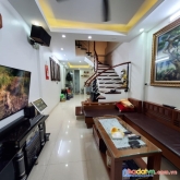 Bán nhà dương quảng hàm cầu giấy, gần ô tô, nhà đẹp thoáng sáng, giá rẻ chỉ 5 tỷ 5