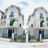 Gia đình định cư nước ngoài cần bán căn biệt thự 135m2, giá hấp dẫn. 0984422588