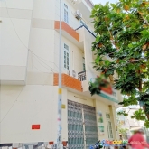 Nhà thuê căn góc 3 tầng đường 902 tạ quang bửu p5q8