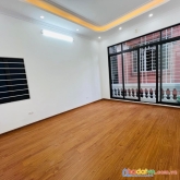 Trung tâm đống đa, mới tinh, thoáng trước sau, mặt tiền rộng, gần phố, ở luôn, 4.45 tỷ