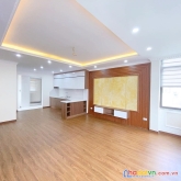 Bán nhà láng hạ 55m phân lô thang máy ô tô vào nhà giá tốt