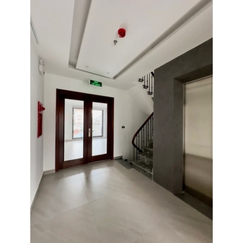 Bán nhà hoàng quốc việt. cầu giấy. thang máy. ô tô. vỉa hè. dt 65m2. mt 4,5m. giá 29,8 tỷ.