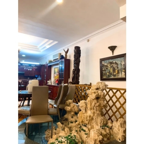 Bán nhà bt dịch vọng. cầu giấy. ô tô. vỉa hè. dt 271m2. mt 17m. 5 tầng. giá 74,5 tỷ.