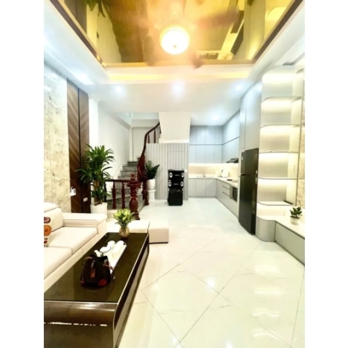 Bán nhà trường chinh. đống đa. dt 41m2. mt 5m. 5 tầng. giá 8,8 tỷ.