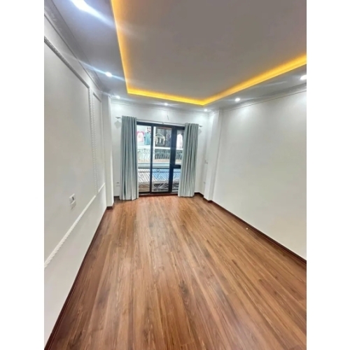 Bán nhà giáp nhị. hoàng mai. dt 34m2. mt 3,2m. giá 6,9 tỷ.