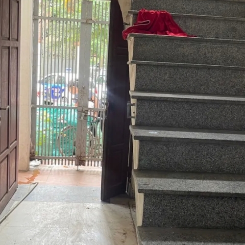 Bán nhà mặt phố nguyễn bá khoản. cầu giấy. ô tô. vỉa hè. dt 106m2. mt 7,2m. giá 56,5 tỷ.