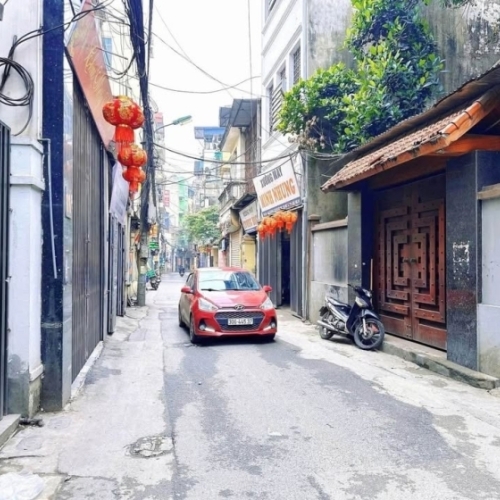 Nhà đường láng - phân lô oto tránh - nở hậu - ngõ thông kd