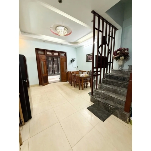 Bán nhà giáp nhị. hoàng mai. dt 35m2. mt 4,6m. 5 tầng. giá 6,76 tỷ.
