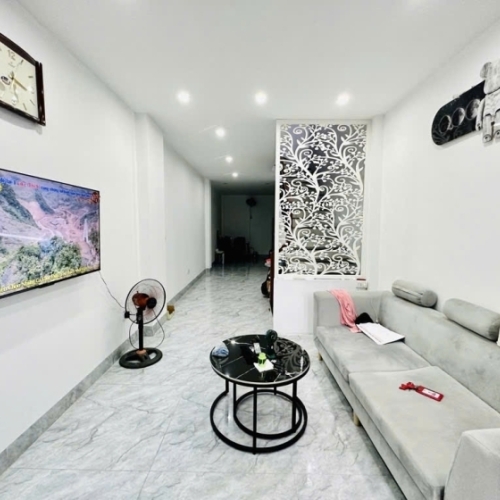 Nhà đẹp đội cấn ngõ thông gần phố 38m² x 5 tầng mặt tiền rộng 