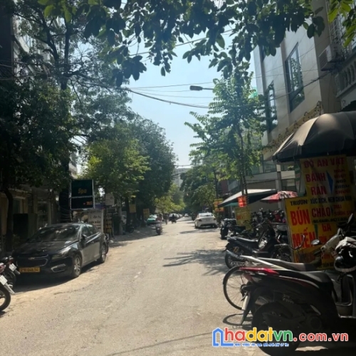 Bán nhà phạm văn đồng. bắc từ liêm. 8 tầng thang máy. ô tô. dt 99m2. mt 4,3m. giá 41,6 tỷ.