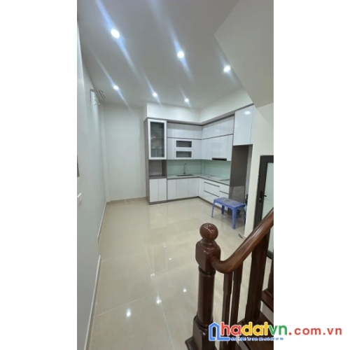 Bán nhà hoàng văn thái. thanh xuân. ô tô. dt 50m2. mt 4,2m. 5 tầng. giá 17,4 tỷ