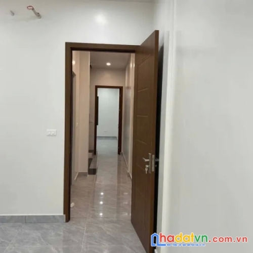 Bán nhà nguyễn trãi. thanh xuân. 7 tầng thang máy. ô tô. dt 63m2. mt 3,7m. giá 20,4 tỷ.