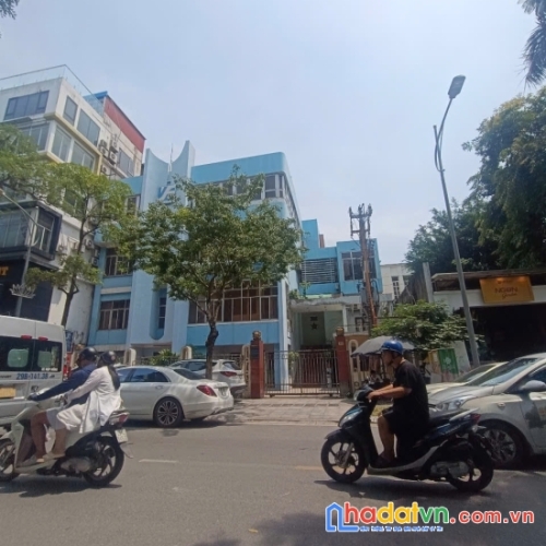 Siêu hiếm! nhà phố nguyễn du 4 tầng, sân vườn rộng, khu phố đông dân cư