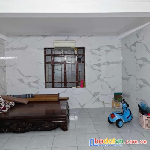 Bán nhà kim hoa. đống đa. dt 40m2. mt 4.8m. 5 tầng. giá 11,2 tỷ.