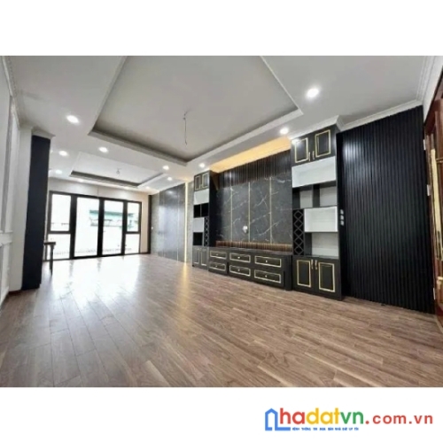 Bán nhà tân mai. hoàng mai. 6 tầng thang máy. ô tô. dt 76m2. mt 4m. giá 24.4 tỷ.