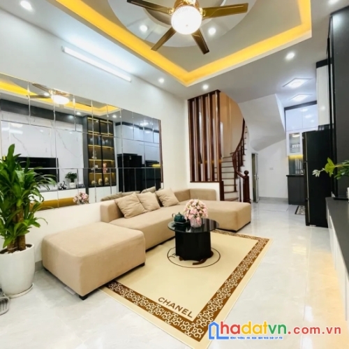 Bán nhà kim giang. hoàng mai. dt 31m2. mt 3.5m. . 5 tầng. giá 8.3 tỷ