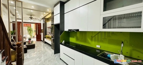 Bán nhà thịnh liệt. hoàng mai. ô tô. dt 39m2. mt 3.6m. 5 tầng. giá 12.7 tỷ.