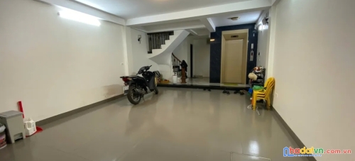 Bán nhà tân mai. hoàng mai. 8 tầng thang máy. ô tô. dt 51m2. mt 5m. giá 24.7 tỷ