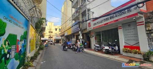 Bán nhà mặt tiền 104 phùng văn cung, p.7, q. phú nhuận. dt 6x23m nh 8.8m, 2 tầng, giá 36 tỷ
