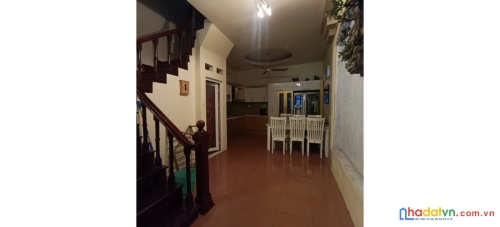 Bán nhà đào tấn. ba đình. dt 40m2. mt 4m. 5 tầng. giá 13.4 tỷ.