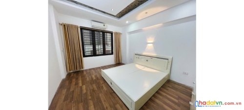 Bán nhà liền kề 5 tầng ô tô đỗ cửa ở đường lĩnh nam, hoàng mai