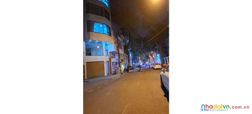 Bán nhà mặt phố lý nam đế. hoàn kiếm. lô góc. ô tô. vỉa hè. dt 44m2. mt 5m. giá 35.8 tỷ.