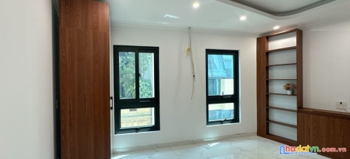 Bán nhà kim giang. hoàng mai. 7 tầng thang máy. ô tô. dt 50m2. mt 4.7m. giá 14.5 tỷ